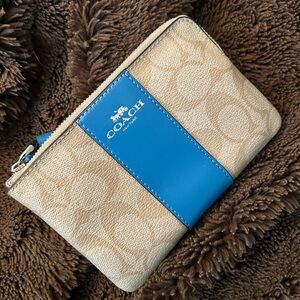 NWOT Coach Beige and Blue Wristlet